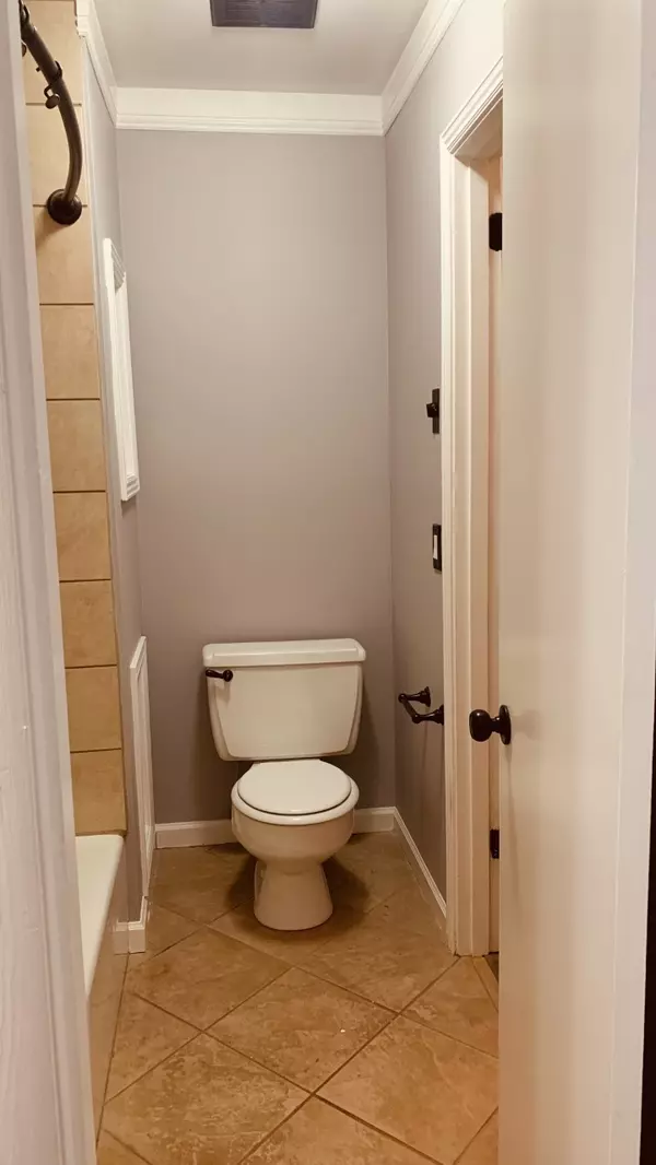 Nashville, TN 37221,210 Old Hickory Blvd #50