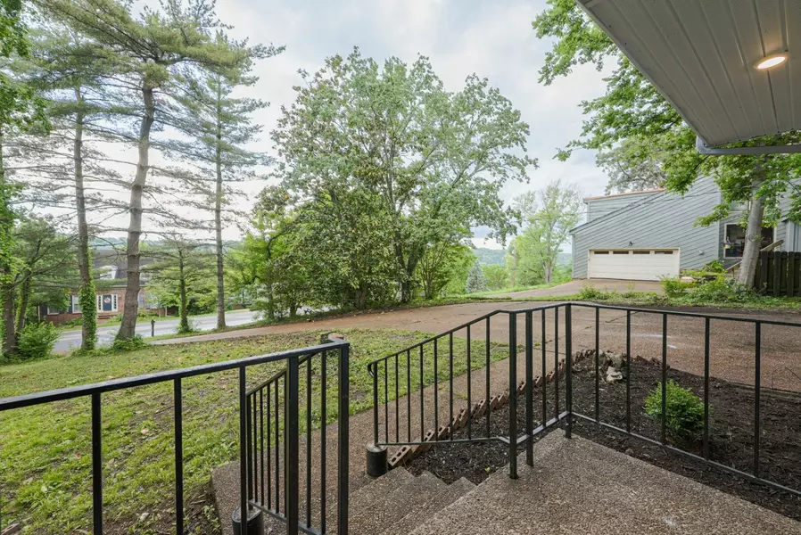 608 River Ridge Ct, Nashville, TN 37221