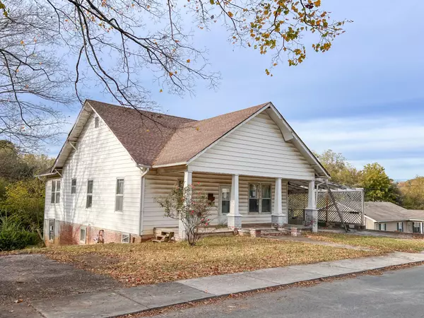 1202 Georgia Avenue, Athens, TN 37303