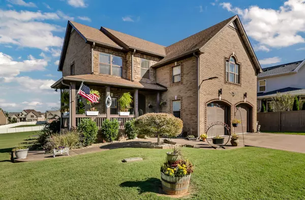 1505 Windsong Ct, Clarksville, TN 37043