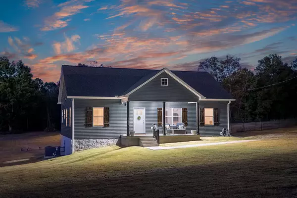 Charlotte, TN 37036,3762 Bowker Road