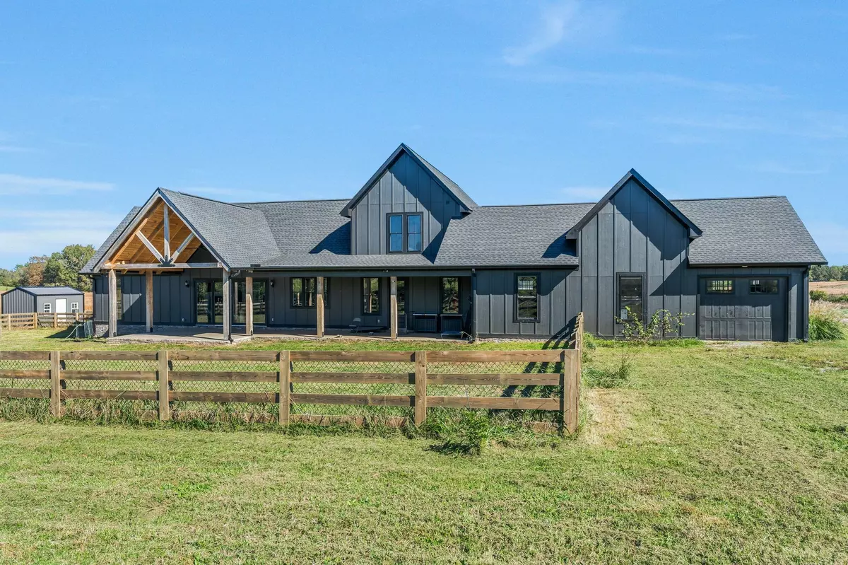 Hohenwald, TN 38462,128 Emma Ln