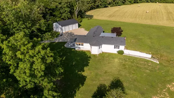 Lawrenceburg, TN 38464,876 W Point Rd