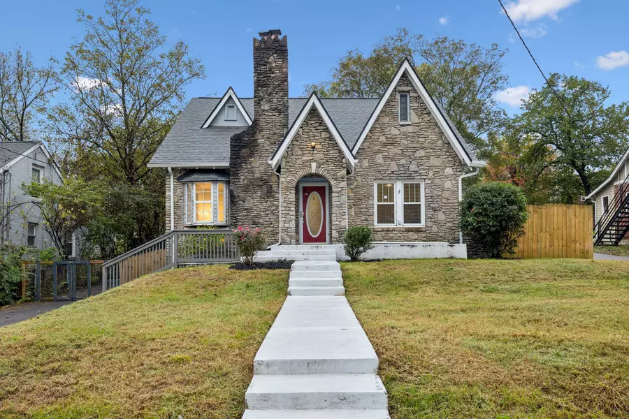 1006 Iverson Ave, Nashville, TN 37216