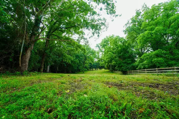 Hendersonville, TN 37075,1094B Center Point Rd