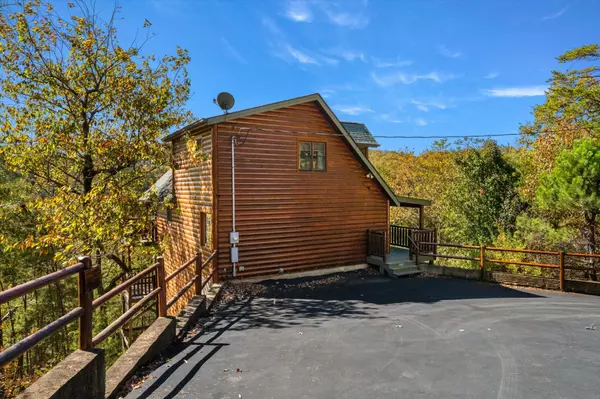 Sevierville, TN 37862,1560 Starwood Way