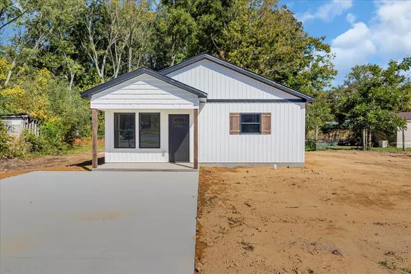 Tullahoma, TN 37388,406 N College St