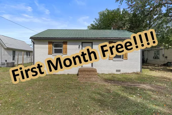 506 6th St, Lawrenceburg, TN 38464