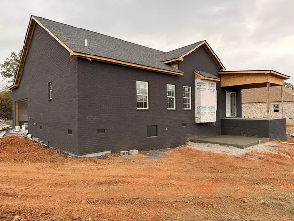 Cadiz, KY 42211,3 Stewart Meadows