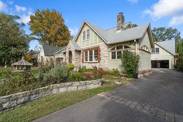 Nashville, TN 37205,214 Lauderdale Rd