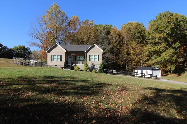 873 Hafner Rd, Charlotte, TN 37036