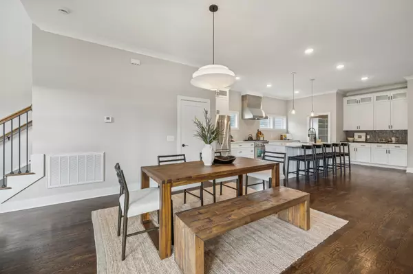 Nashville, TN 37209,5826 Robertson Ave