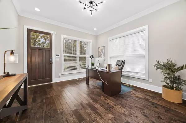 Nashville, TN 37207,900A Youngs Ln