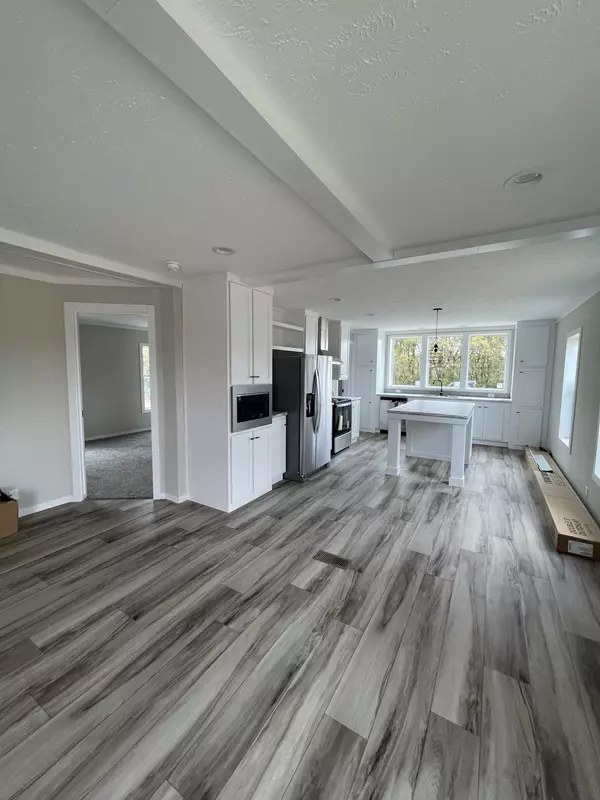 Lafayette, TN 37083,881 white springs road