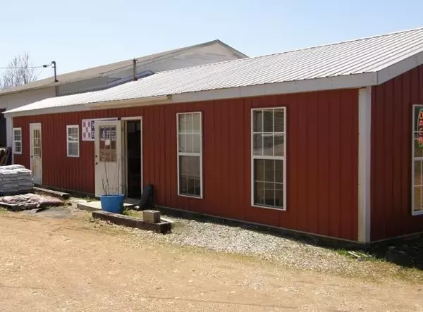 Hohenwald, TN 38462,106 Cotham St