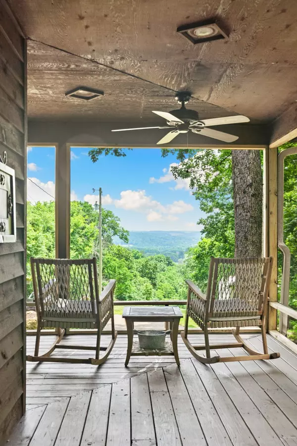 2113 Culleoka Hwy, Culleoka, TN 38451