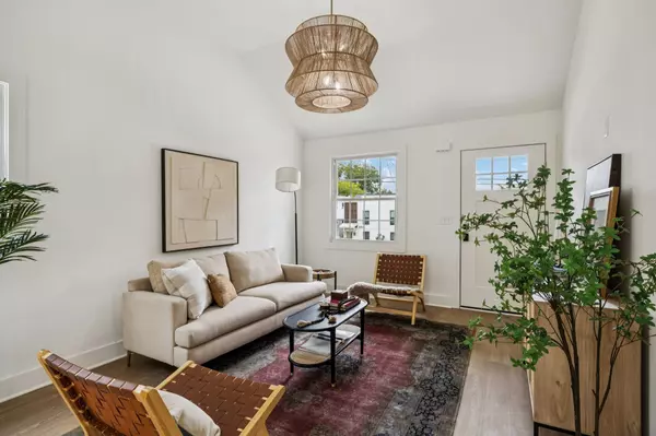 Nashville, TN 37216,2127A Burns St