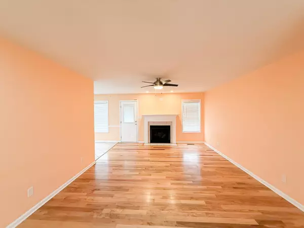 Clarksville, TN 37042,985 Silty Dr