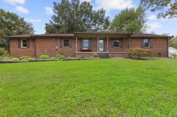 Greenbrier, TN 37073,6483 Dogwood Dr