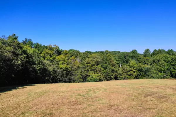 Columbia, TN 38401,2102 New Lewisburg Hwy