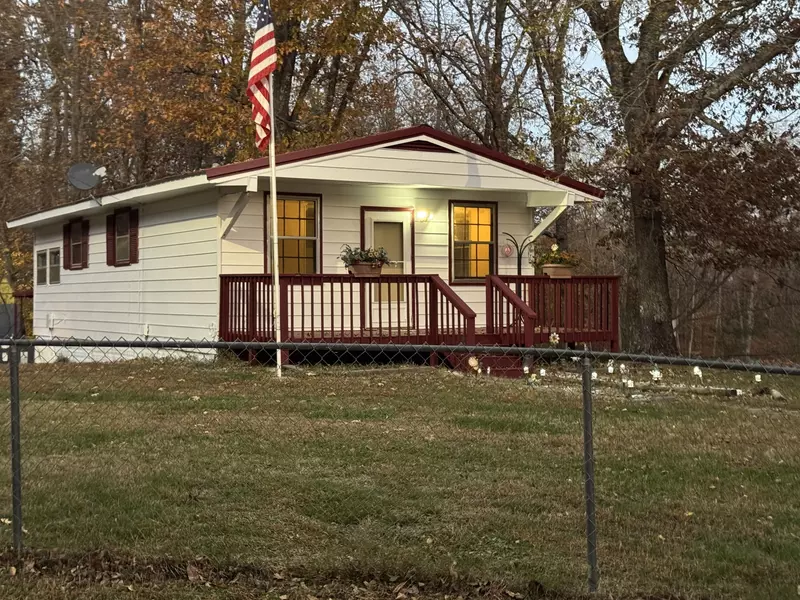 599 Hickman Shores Rd, Dover, TN 37058