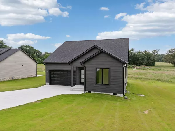 Smithville, TN 37166,811 Oconner St