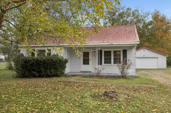 Columbia, TN 38401,702 Royal Oaks Dr