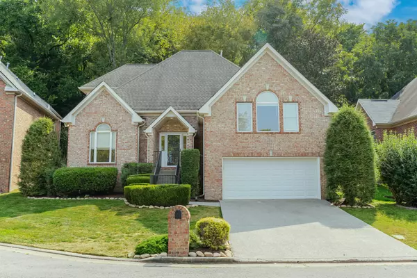 7040 Wild Iris Dr, Nashville, TN 37221