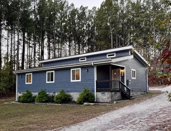 Lawrenceburg, TN 38464,18 Davis Ln