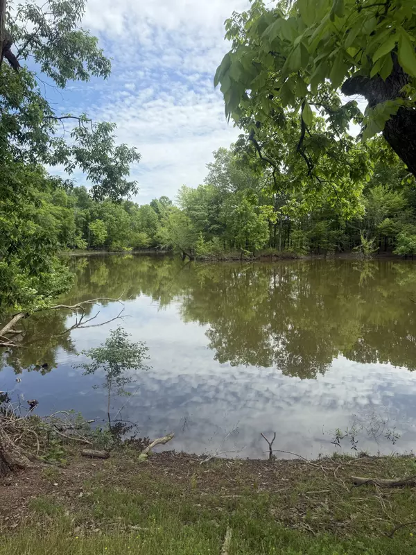 Clifton, TN 38425,181 Mallard Drive