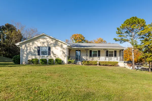 221 Jackson Heights Rd, Columbia, TN 38401