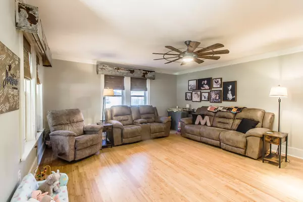 Waverly, TN 37185,311 E Main St