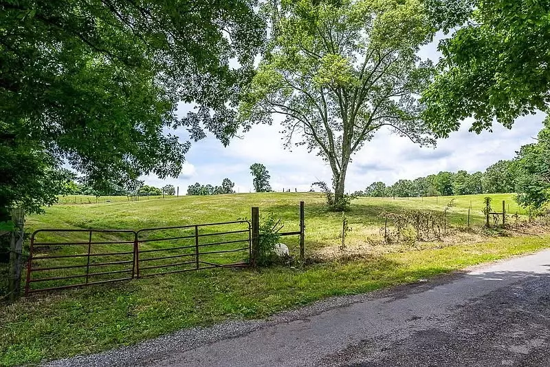 Sparta, TN 38583,2562 Peeled Chestnut Ln