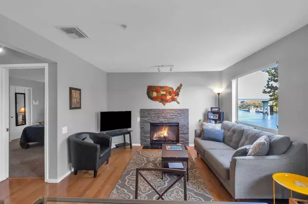 Nashville, TN 37201,846 1st Ave #N