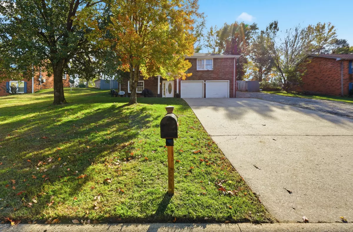 Clarksville, TN 37040,408 Needlewood Dr