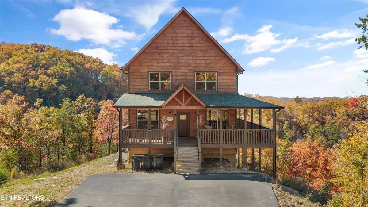 Sevierville, TN 37876,3165 Bear Mountain Lane