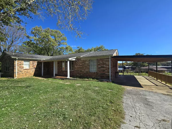 406 N College St, Mount Pleasant, TN 38474