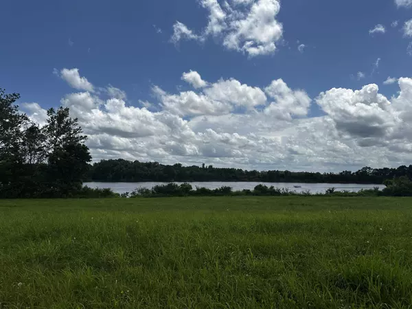 Crump, TN 38327,0 CATFISH LN