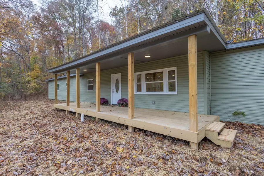 601 Midway Dr, Erin, TN 37061