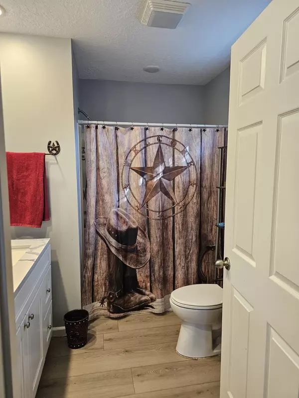 Big Sandy, TN 38221,110 Water St