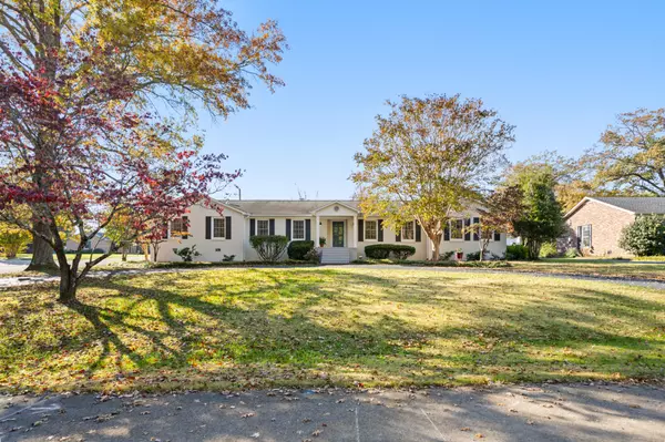 1270 Flatt Cir, Cookeville, TN 38501