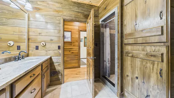 Cadiz, KY 42211,380 Baker Ln