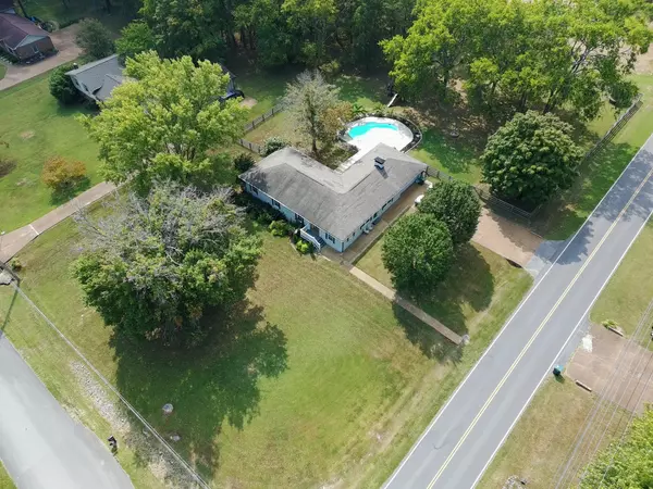 1920 Hampton Dr, Lebanon, TN 37087