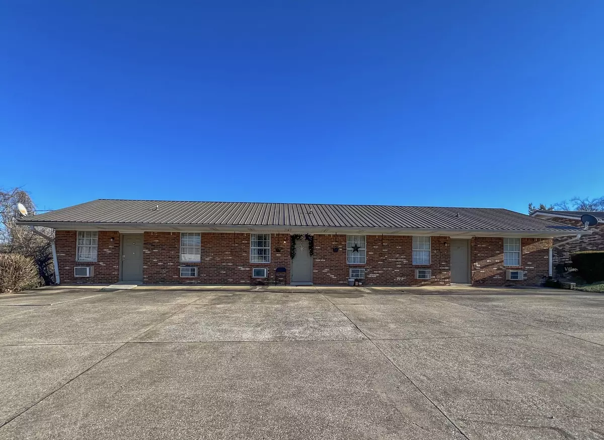 Clarksville, TN 37042,101 Walnut St #26