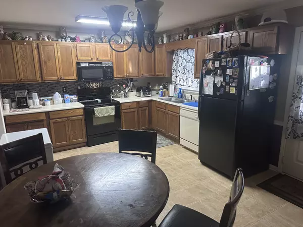 Shelbyville, TN 37160,404 Ledbetter Rd