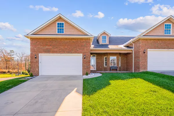 7 Saddle Brook Ln, Crossville, TN 38571