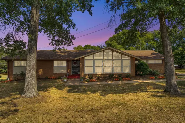 2605 Walker Ln, Nashville, TN 37207