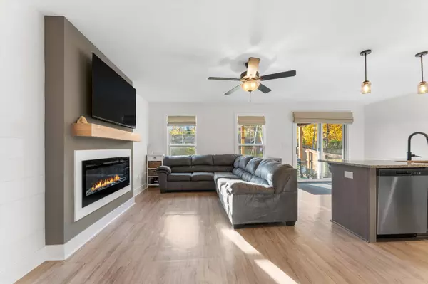 Clarksville, TN 37042,416B Oak St