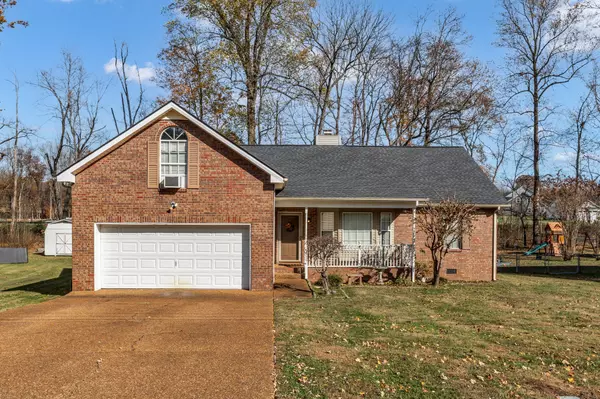 208 Beechbrook Ct, White House, TN 37188