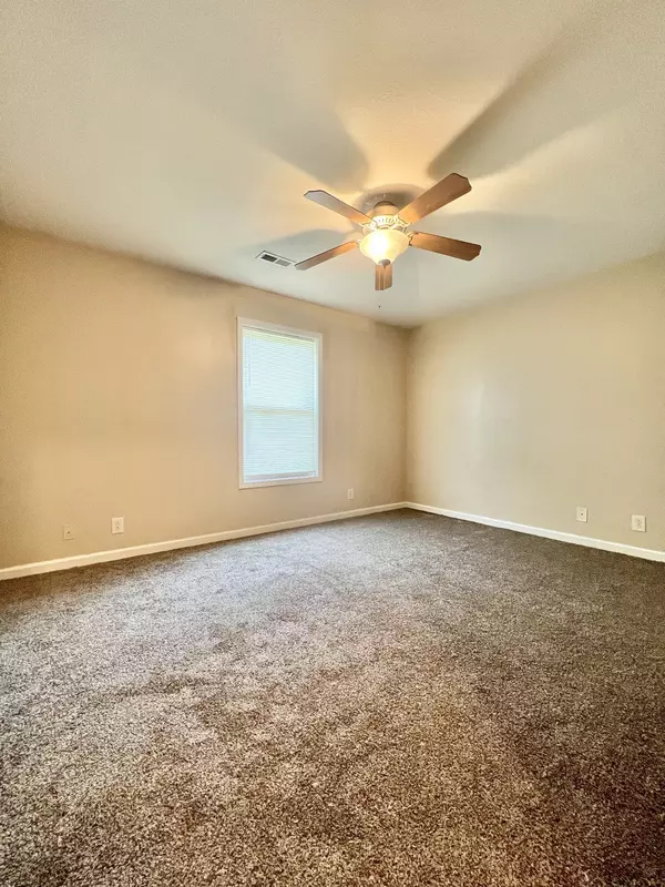 Clarksville, TN 37042,521 Patriot Park Ct #B